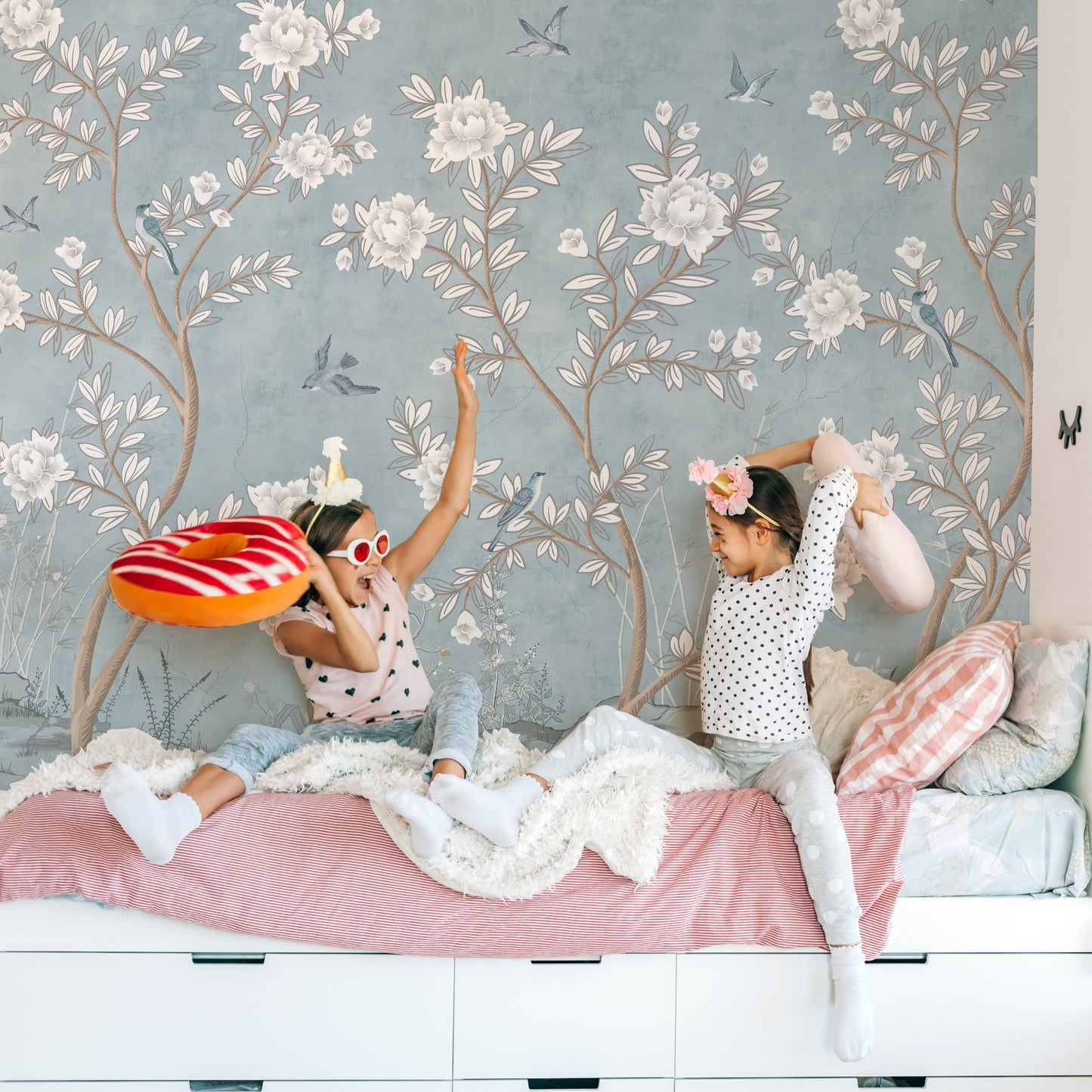 Chinoserie Kids Room Wallpaper